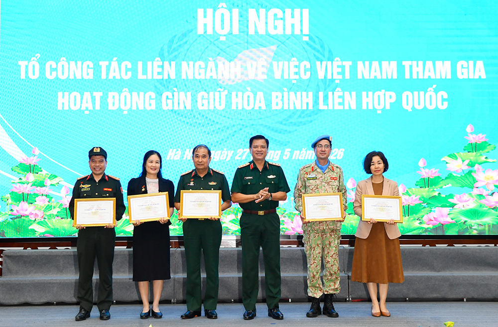 /UploadStore/admin/260527 hoi nghi bqp/b91.jpg